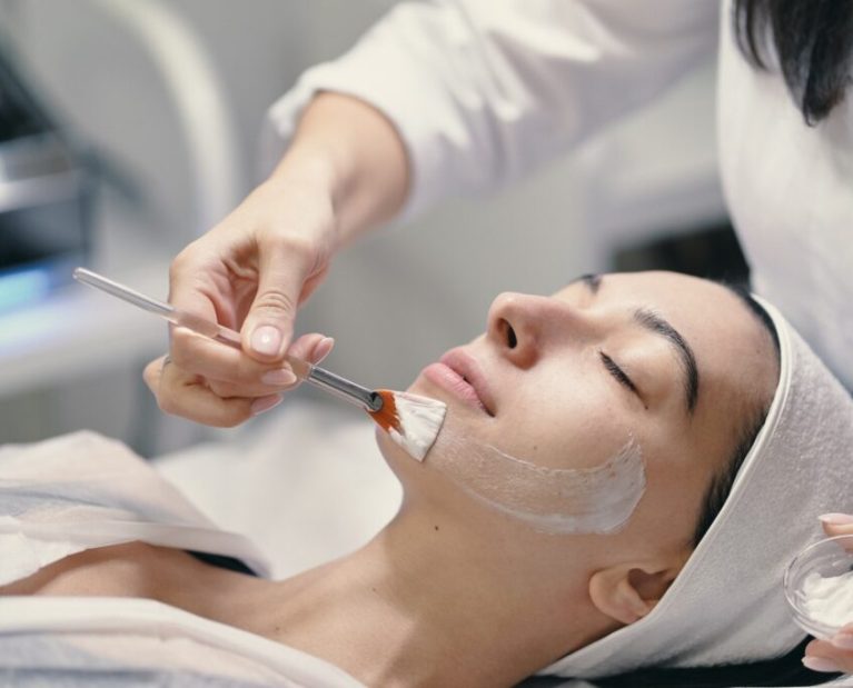 close-up-face-young-woman-relaxing-gentle_158595-4577-1024x682